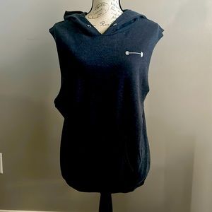 Sleeveless barbell hoodie